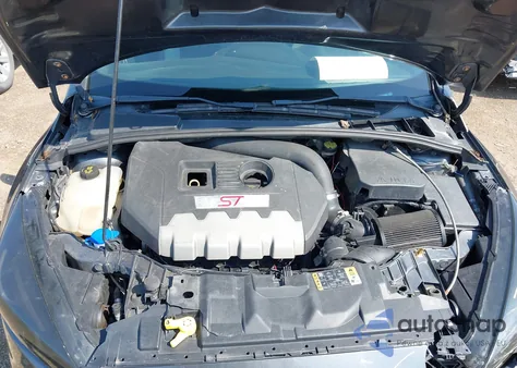 2018 Ford Focus St z USA, uszkodzony, nr VIN 1FADP3L93JL312893